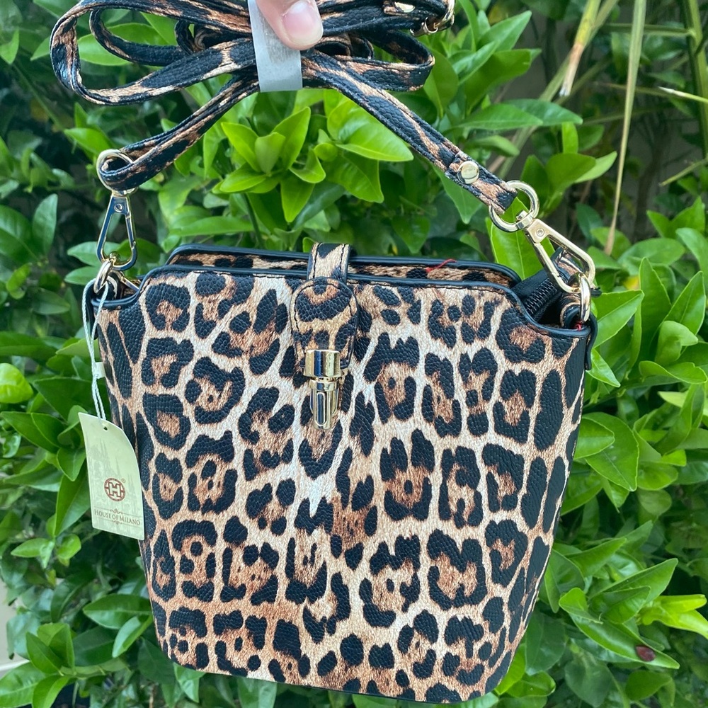 Cheetah print purse NWT house of Milano